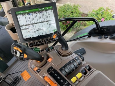 John Deere 6R 185