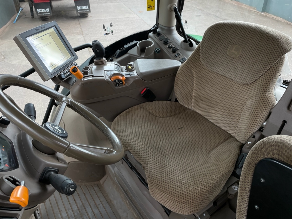 John Deere 6155R