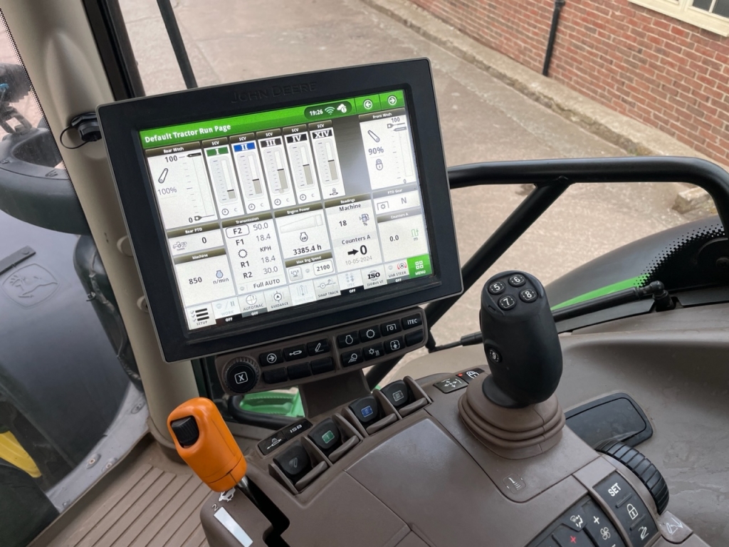 John Deere 6155R