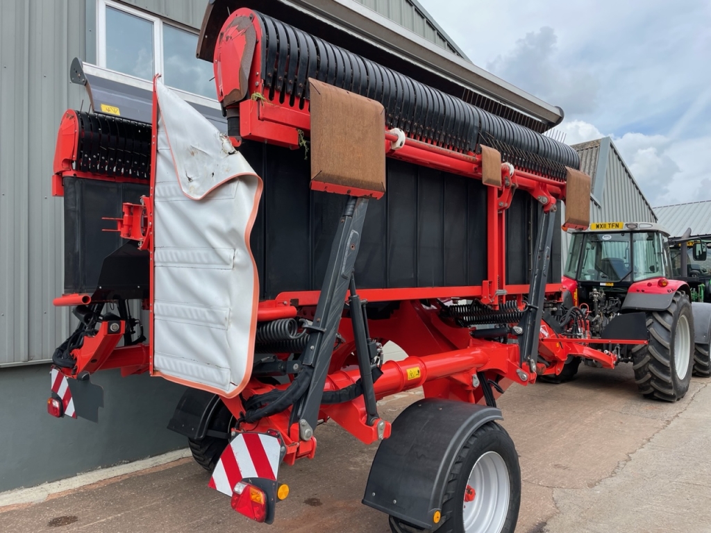 Kuhn Merge Maxx 950
