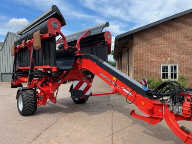 Kuhn Merge Maxx 950
