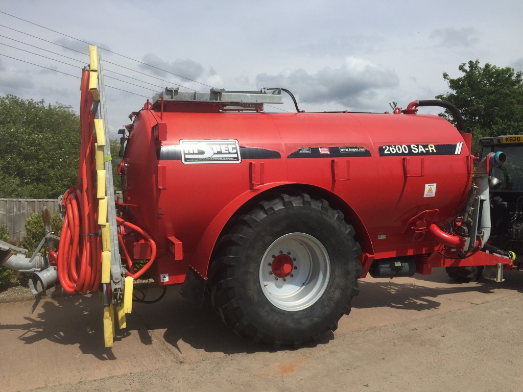 Hi-Spec 2600 Gallon slurry tanker