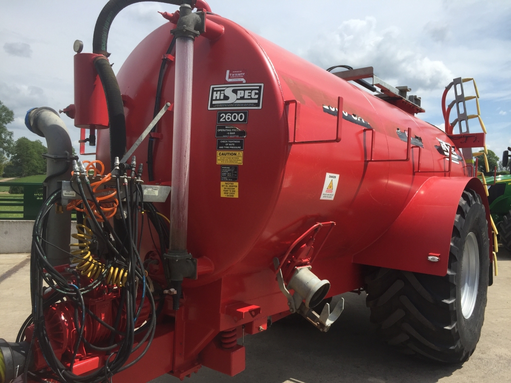 Hi-Spec 2600 Gallon slurry tanker