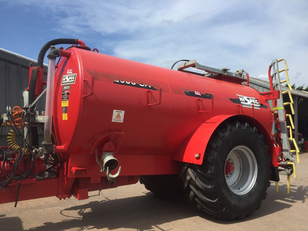 Hi-Spec 2600 Gallon slurry tanker