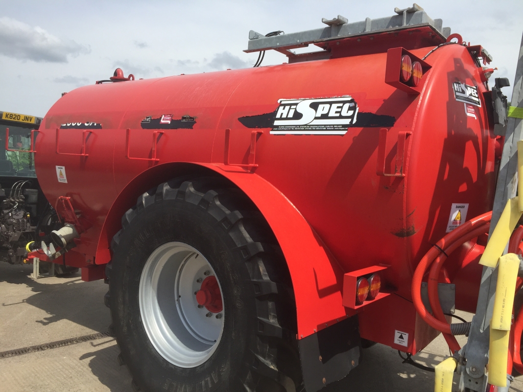 Hi-Spec 2600 Gallon slurry tanker
