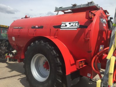 Hi-Spec 2600 Gallon slurry tanker