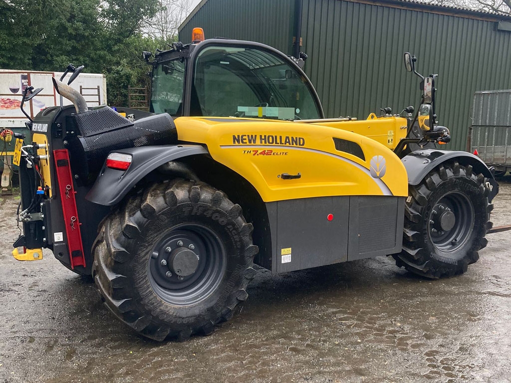 New Holland TH7.42 elite