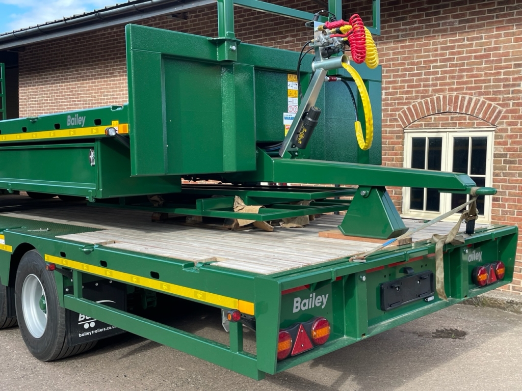Bailey Flat Deck Tri-axle trailer