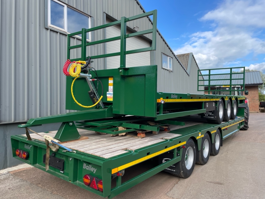 Bailey Flat Deck Tri-axle trailer