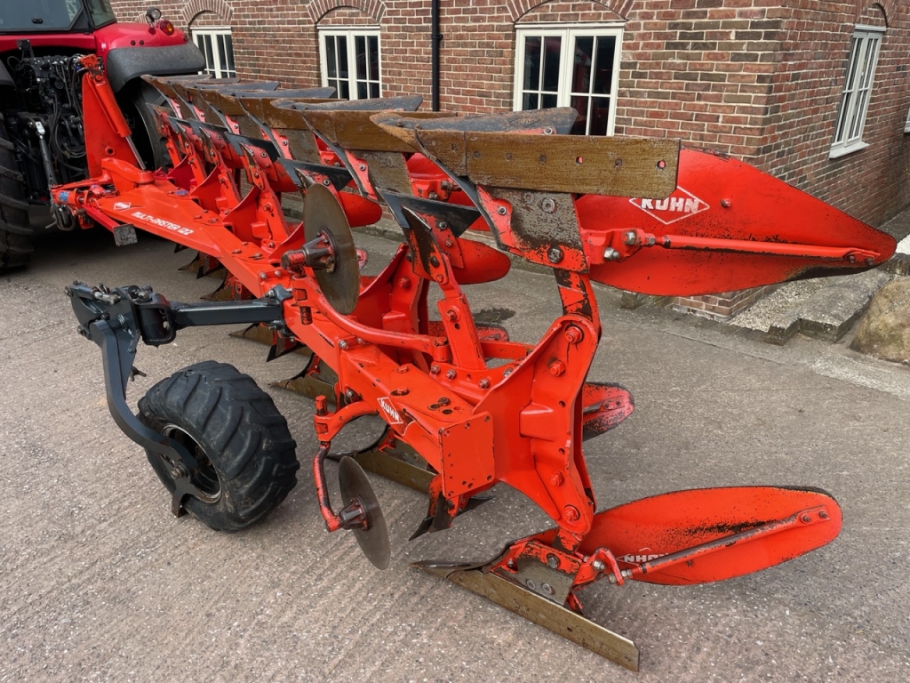 Kuhn Multi-Master 122 plough