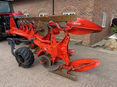Kuhn Multi-Master 122 plough