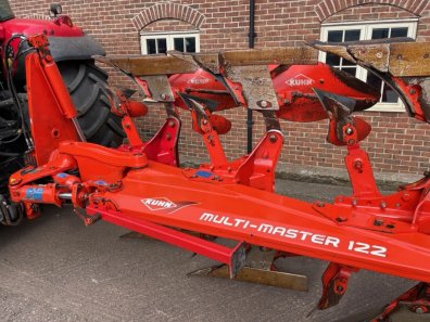 Kuhn Multi-Master 122 plough