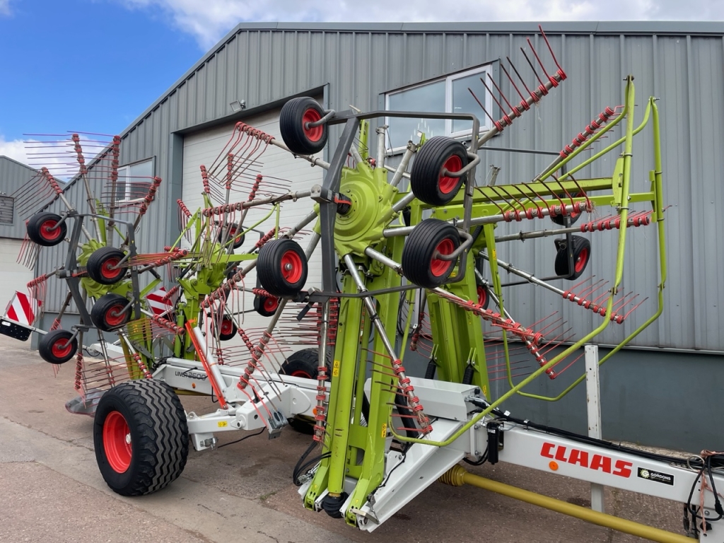Claas liner 3600 4 rotor rake
