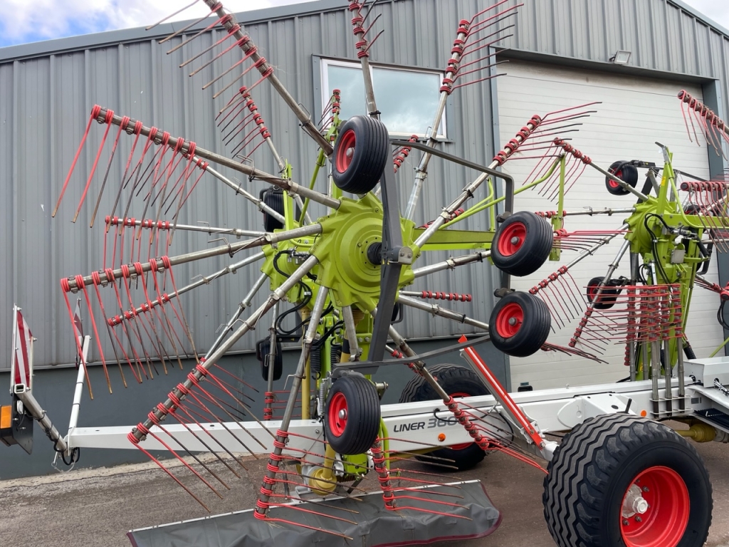 Claas liner 3600 4 rotor rake