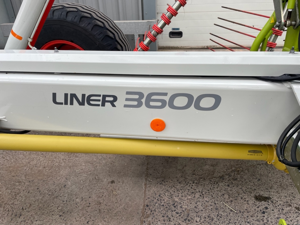 Claas liner 3600 4 rotor rake