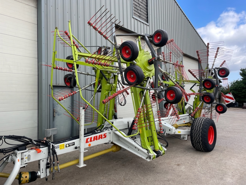 Claas liner 3600 4 rotor rake