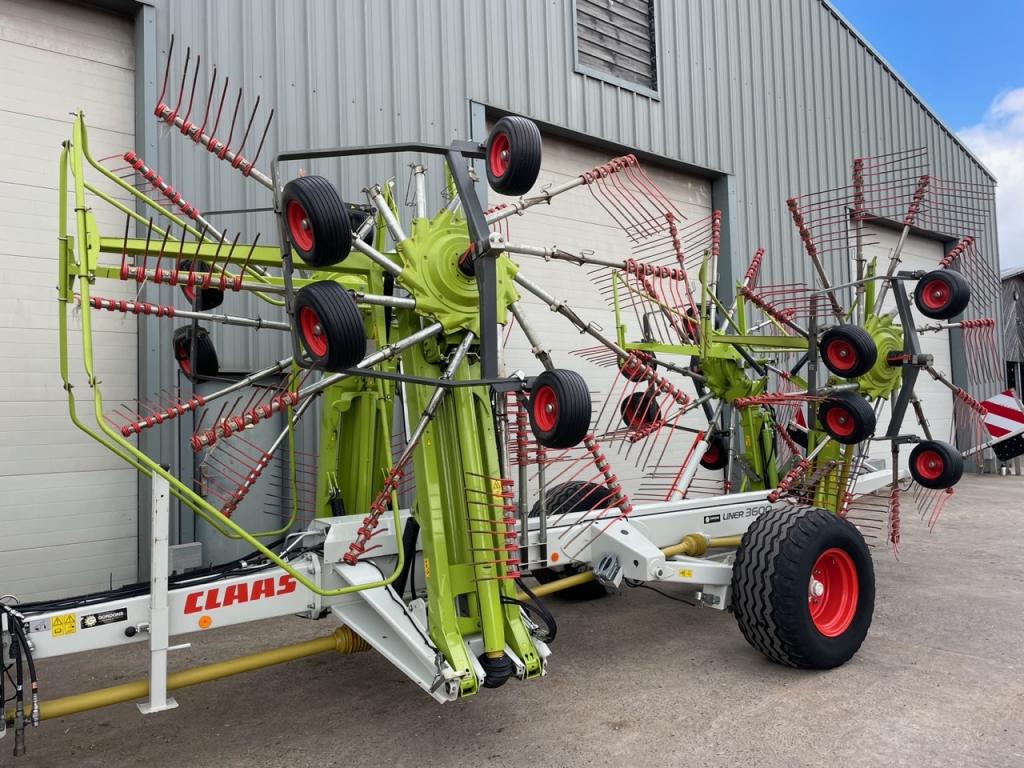 Claas liner 3600 4 rotor rake