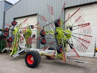 Claas liner 3600 4 rotor rake