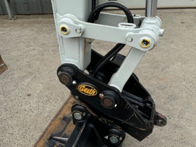 Takeuchi TB350R