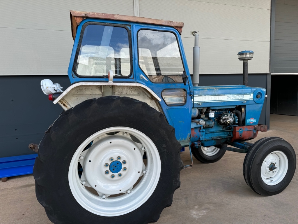 Ford 7000