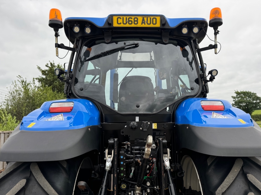 New Holland T6.145