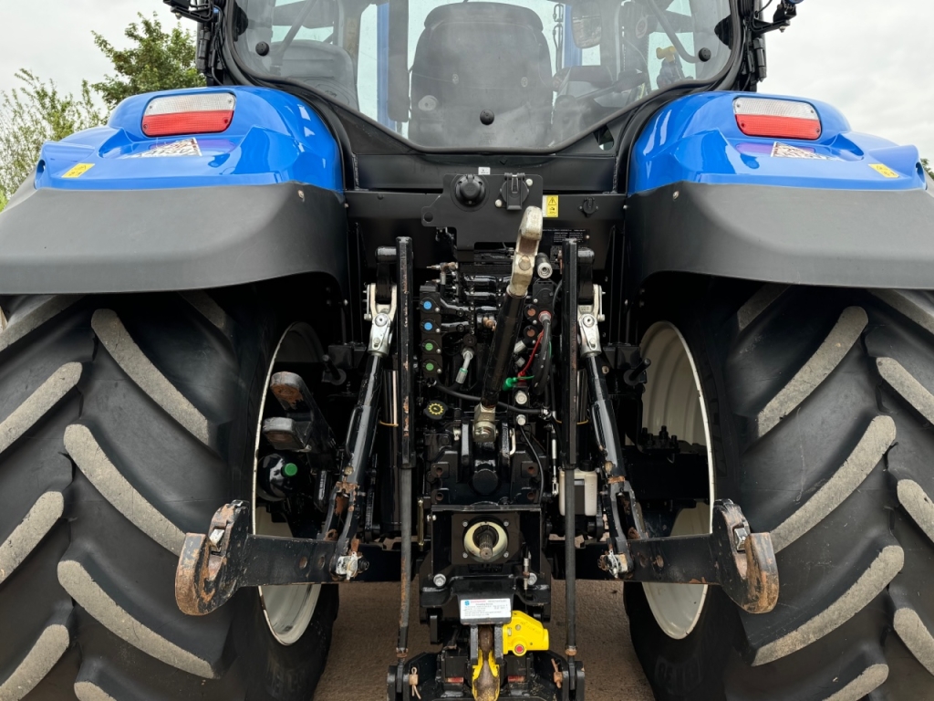 New Holland T6.145