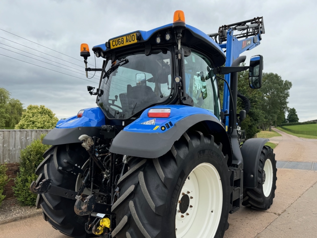 New Holland T6.145