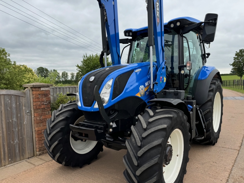 New Holland T6.145