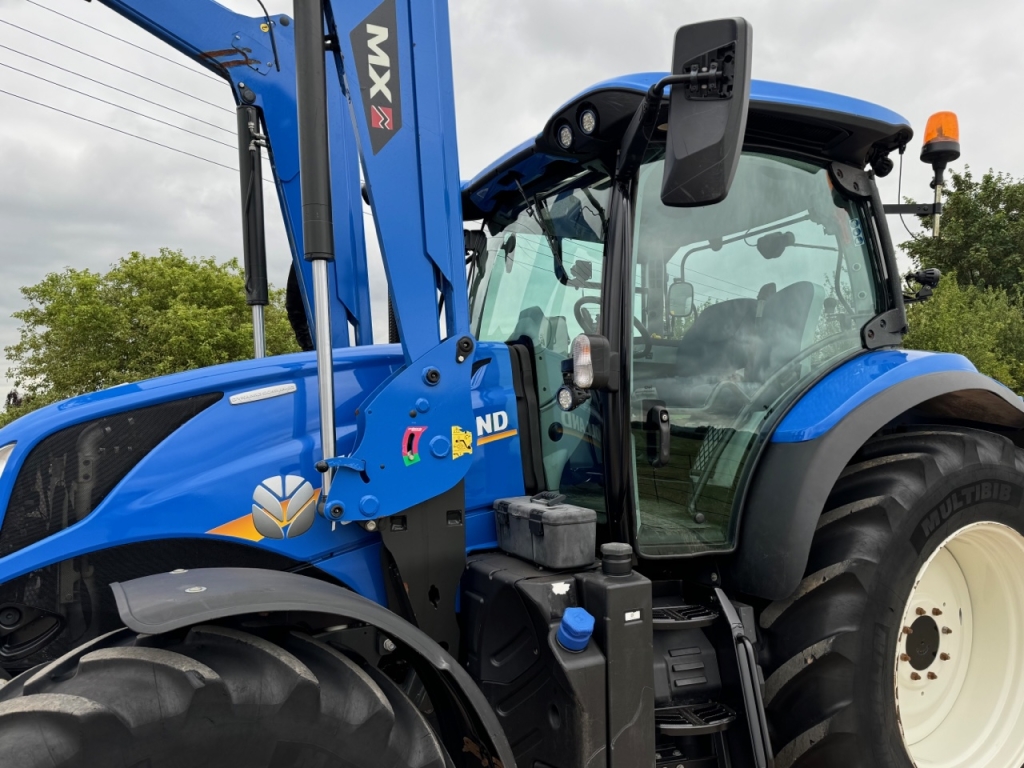 New Holland T6.145