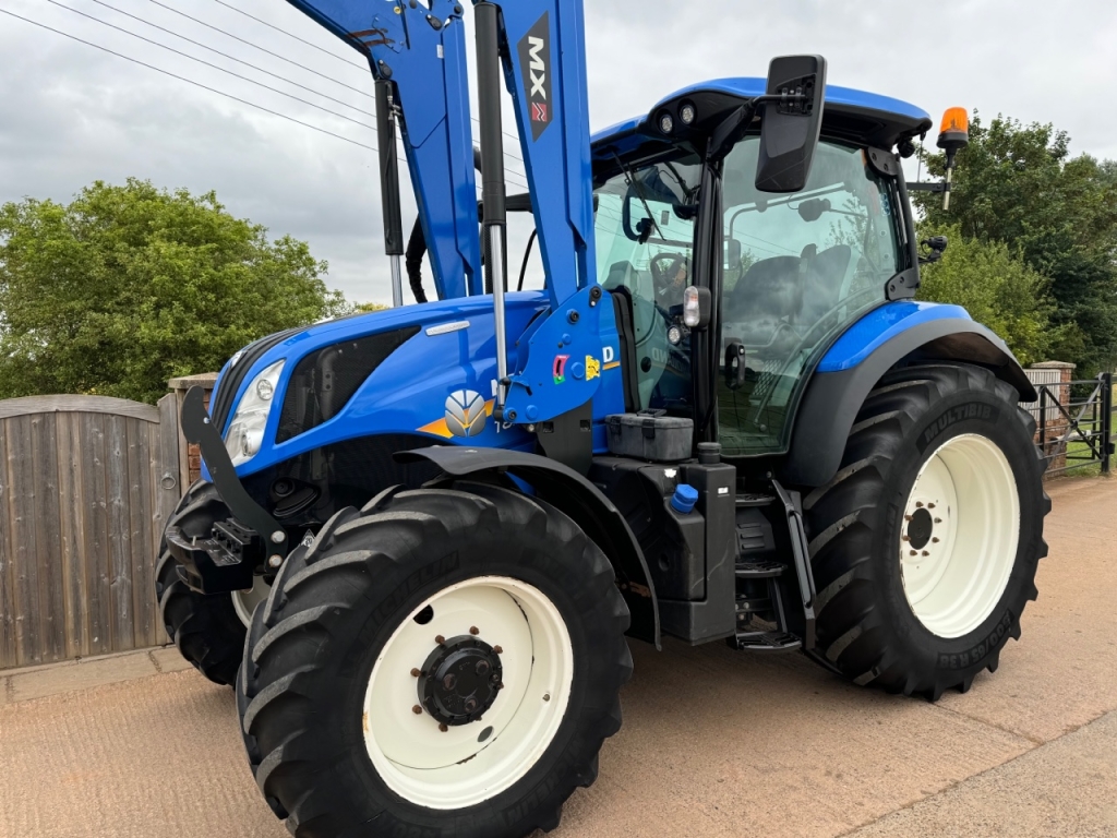 New Holland T6.145