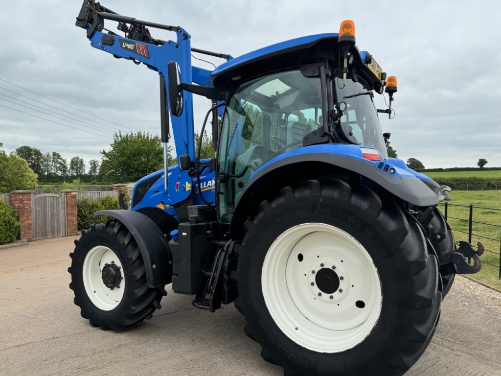 New Holland T6.145