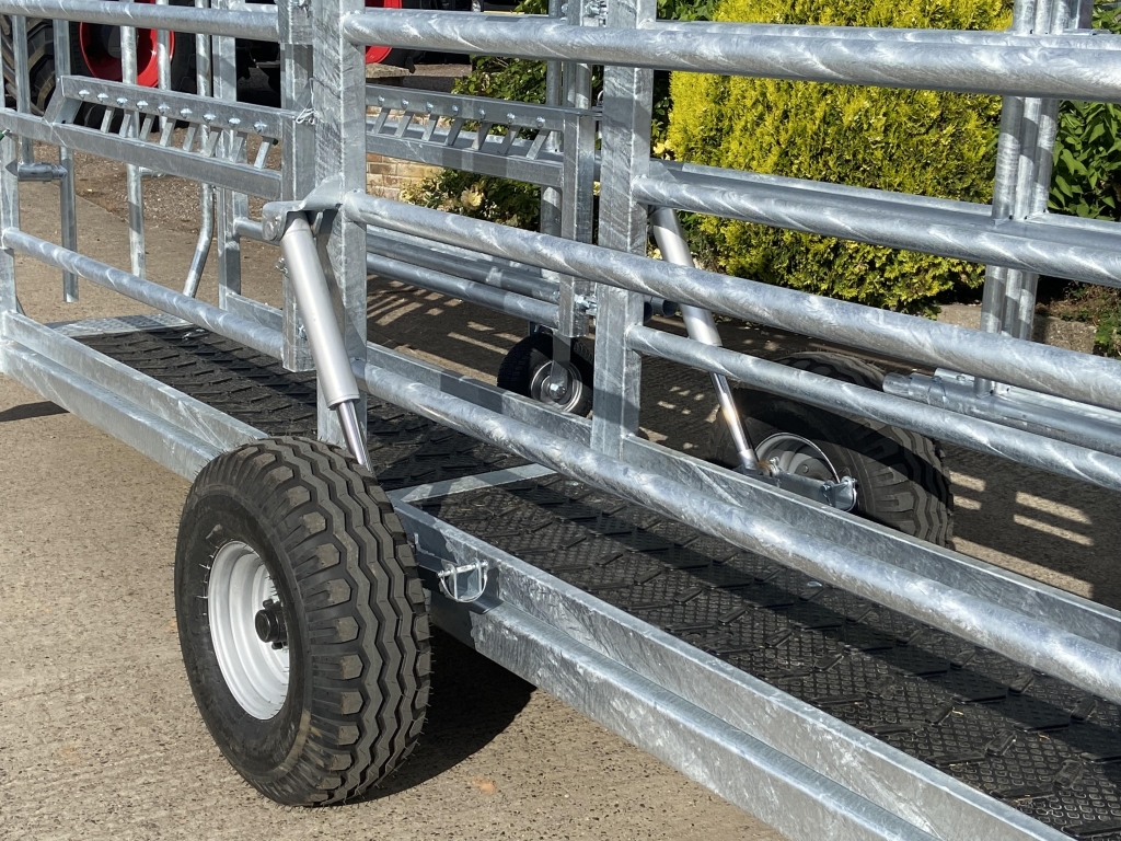 Condon Engineering 20ft mobile race