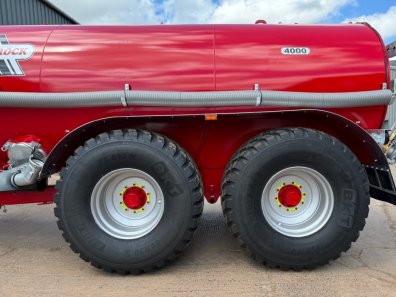 Redrock 4,000 Gallon tanker