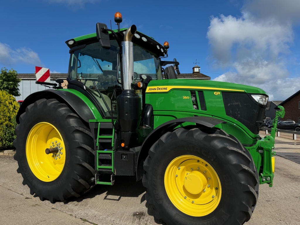 John Deere 6R 250