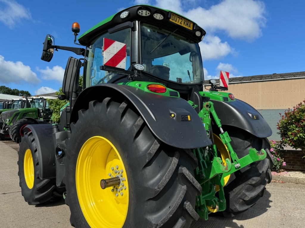 John Deere 6R 250