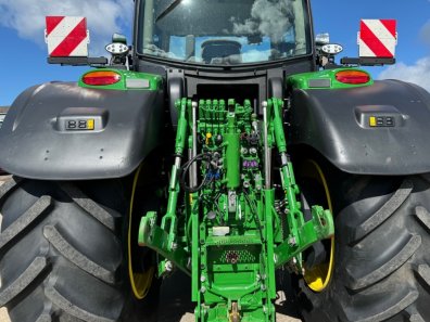 John Deere 6R 250