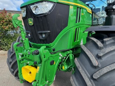 John Deere 6R 250