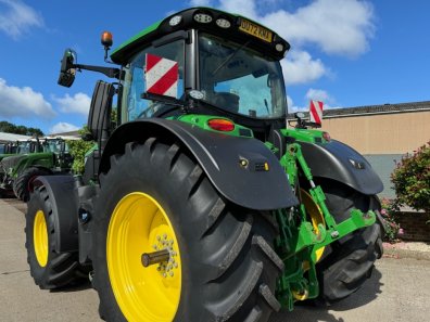 John Deere 6R 250