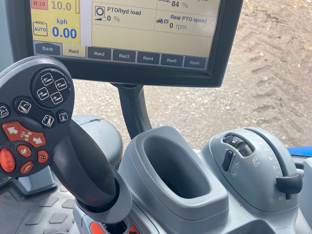 New Holland T7.225