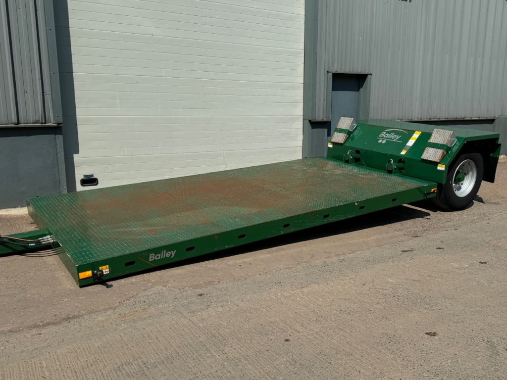 Bailey 8 Ton Drop Deck trailer