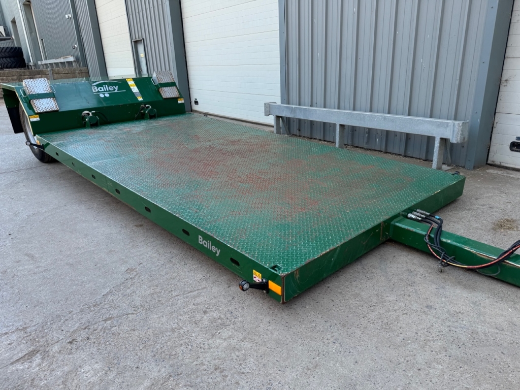 Bailey 8 Ton Drop Deck trailer