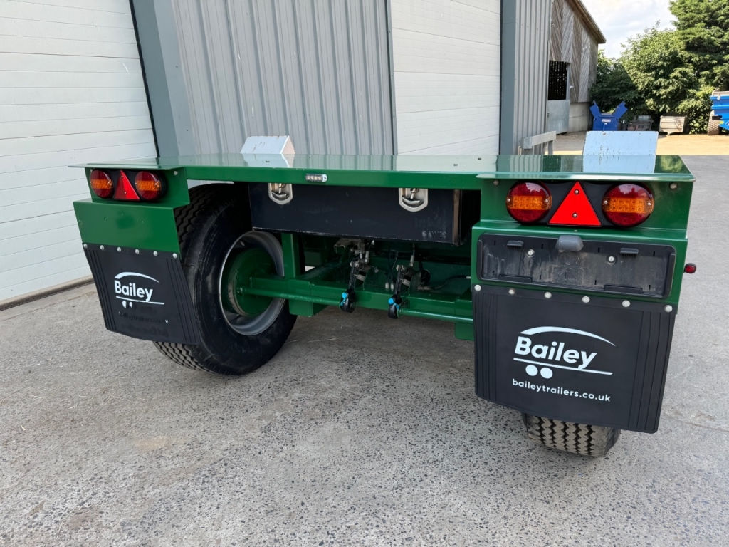 Bailey 8 Ton Drop Deck trailer
