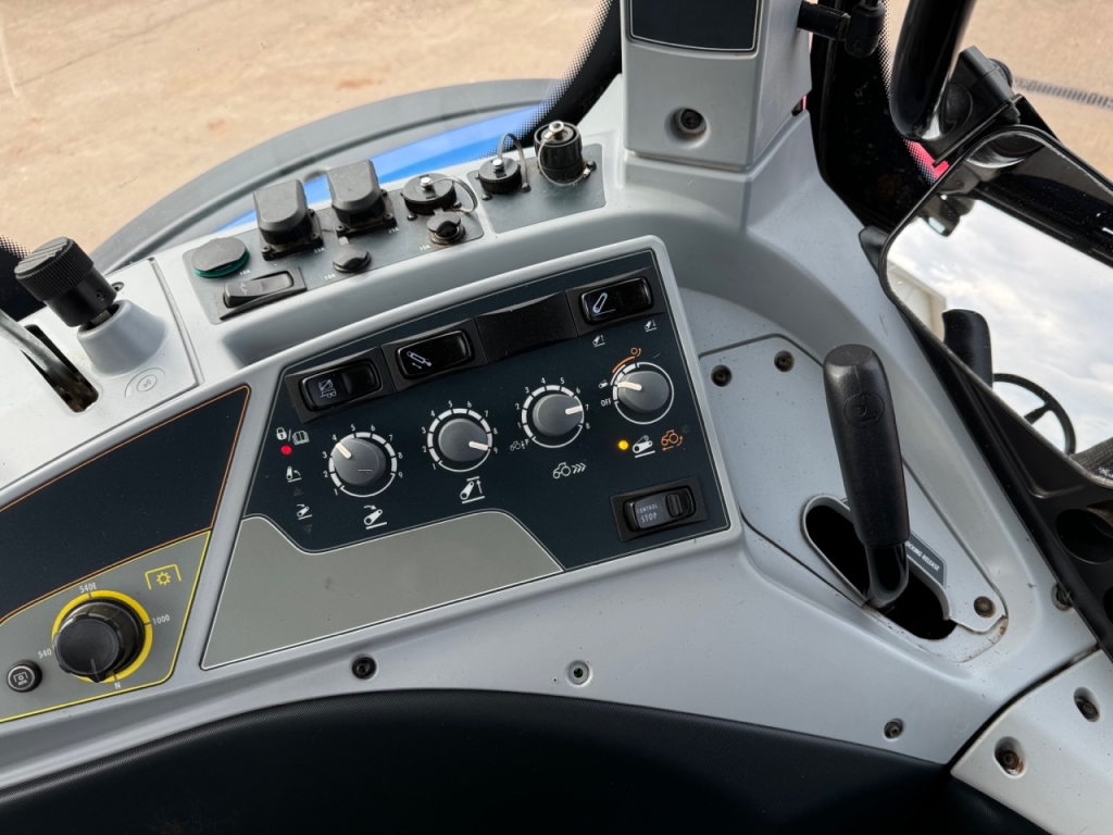Valtra N174 Active