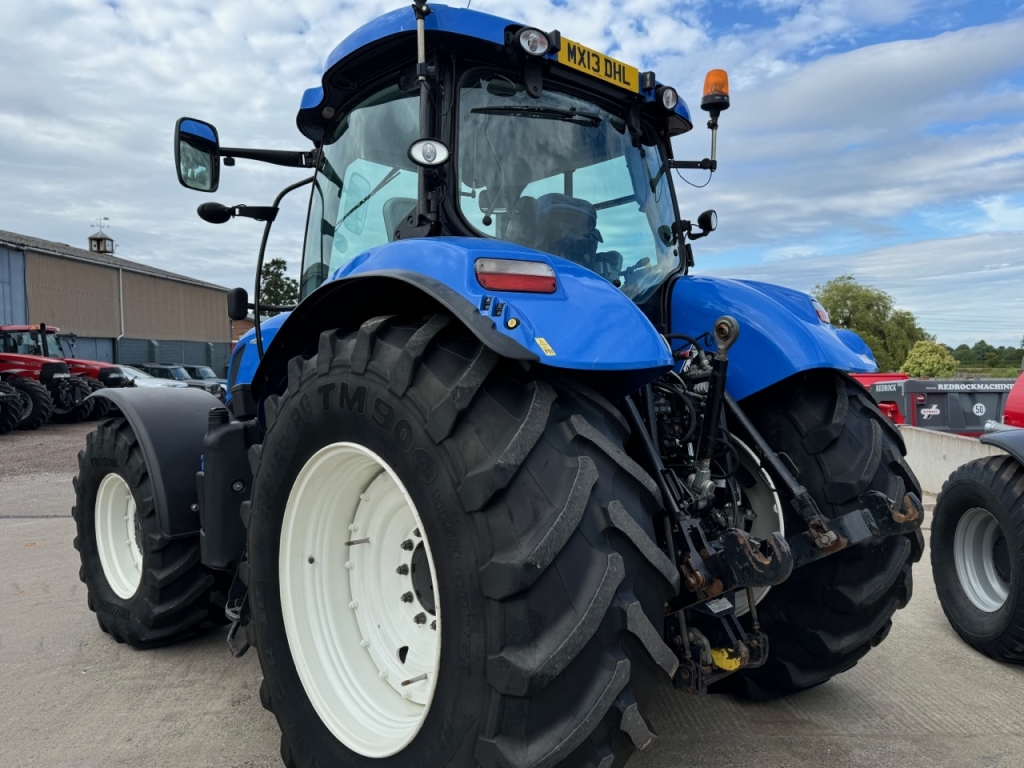New Holland T7.235