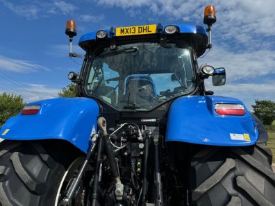 New Holland T7.235