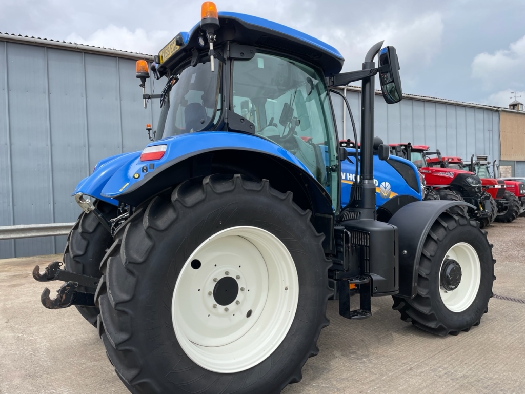 New Holland T7.210