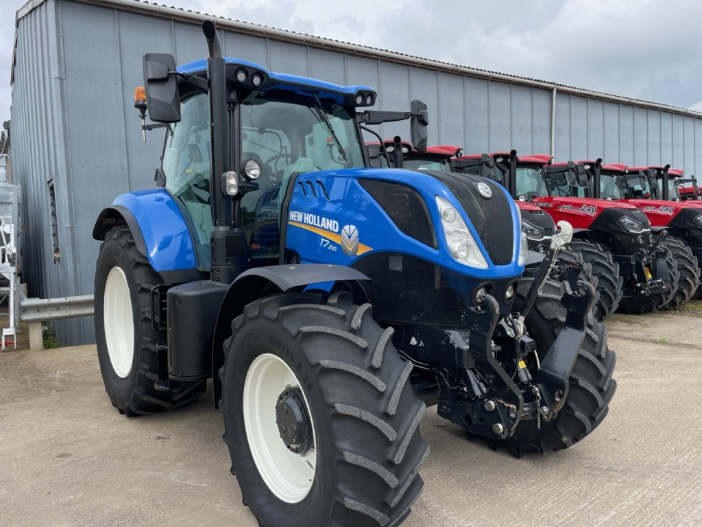 New Holland T7.210