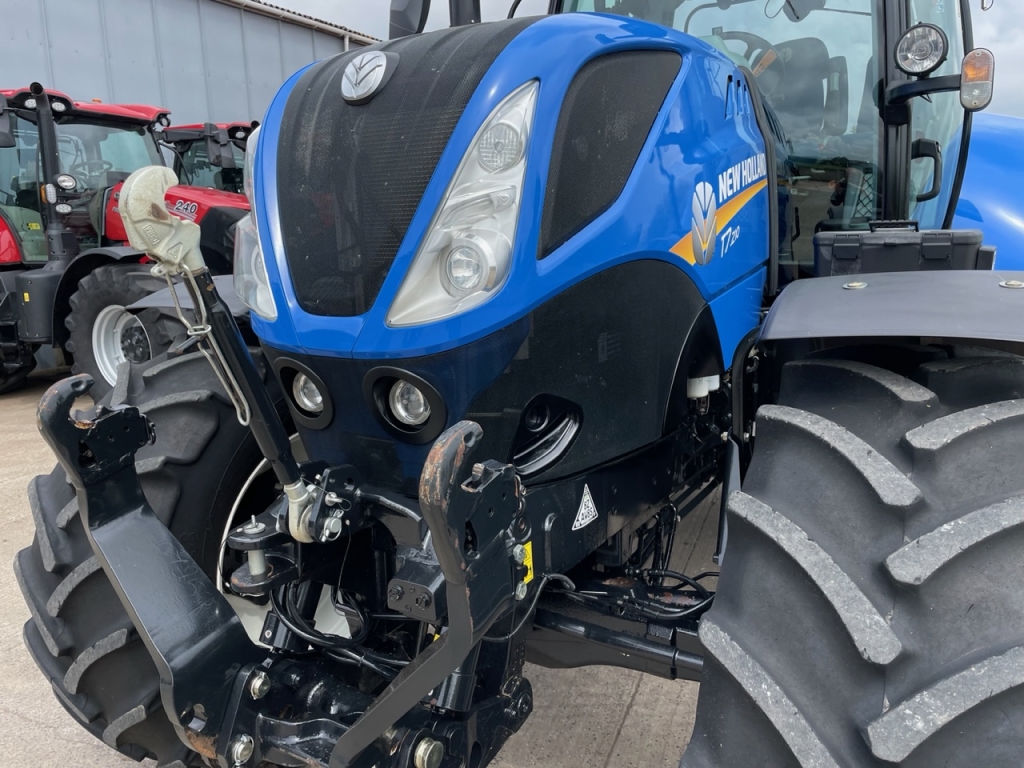 New Holland T7.210