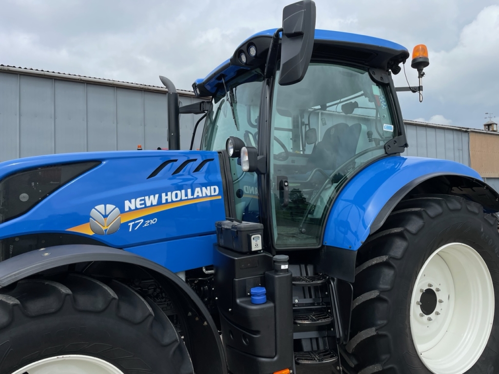 New Holland T7.210