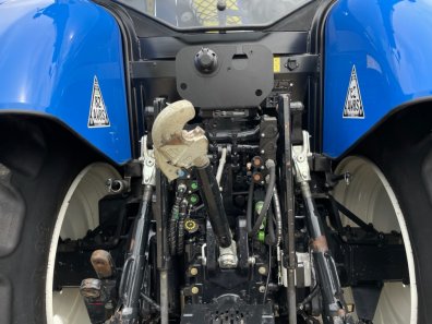 New Holland T7.210